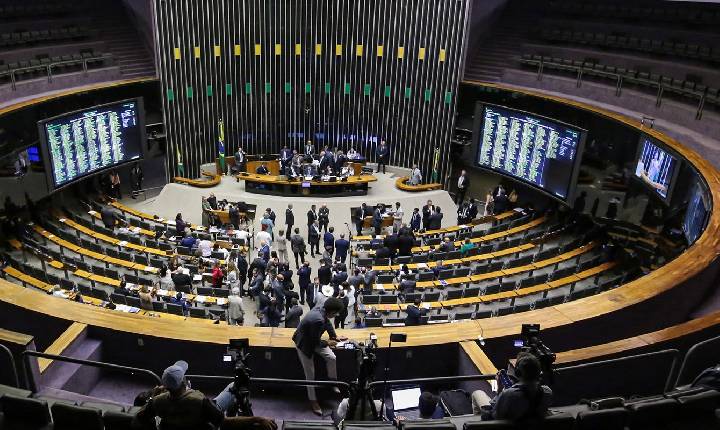 Câmara inicia análise de projeto sobre exploração de minerais críticos
