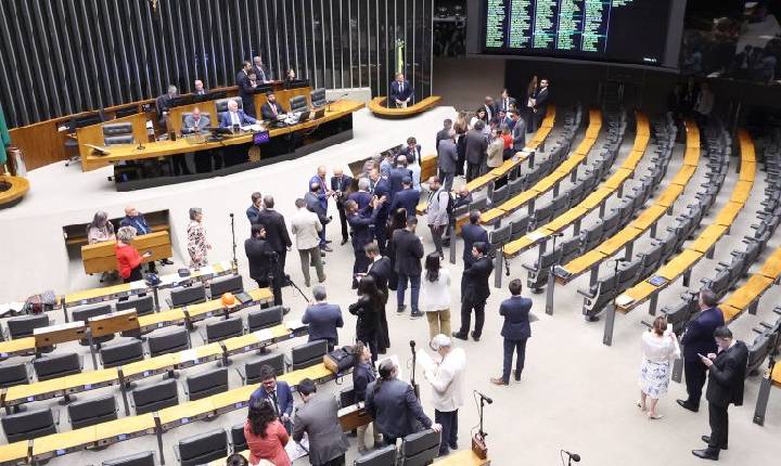 Câmara pode votar nesta semana projetos ligados à saúde