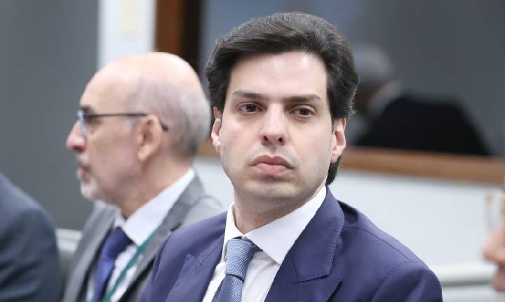 Comissão aprova inclusão de imagem em notificação de multa de trânsito