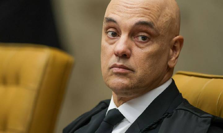 Moraes aumenta restrição para voos de drones na casa de Bolsonaro 