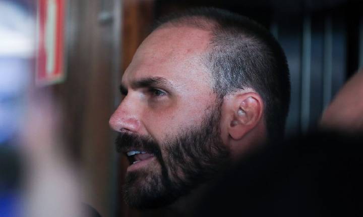 Por unanimidade, STF condena Eduardo Bolsonaro no caso do tarifaço