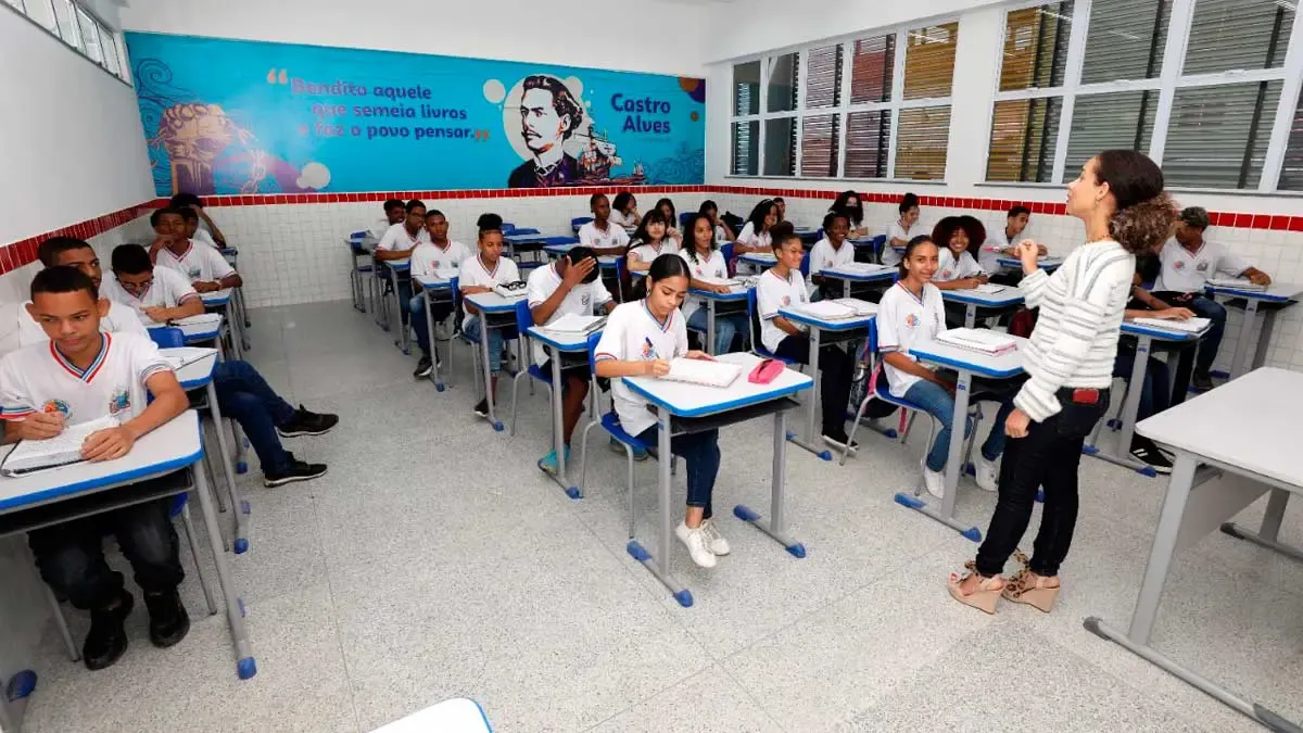 Mais de 1.300 professores e coordenadores aprovados em concurso do magistério foram nomeados pelo Governo da Bahia