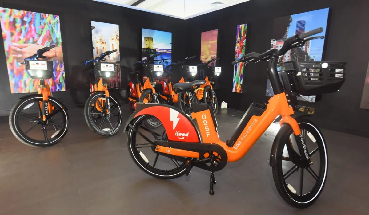 Prefeitura entrega primeiras bicicletas elétricas para o “Bike Salvador”