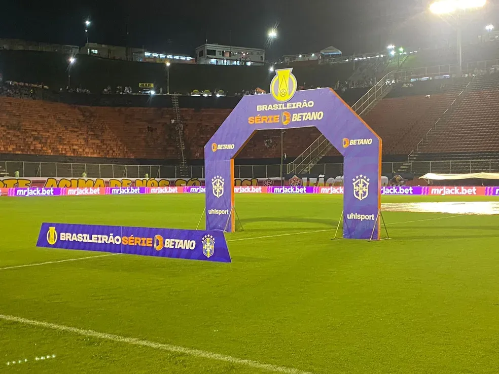 Vitória enfrentar o Tombense hoje para dar mais um passo ao acesso