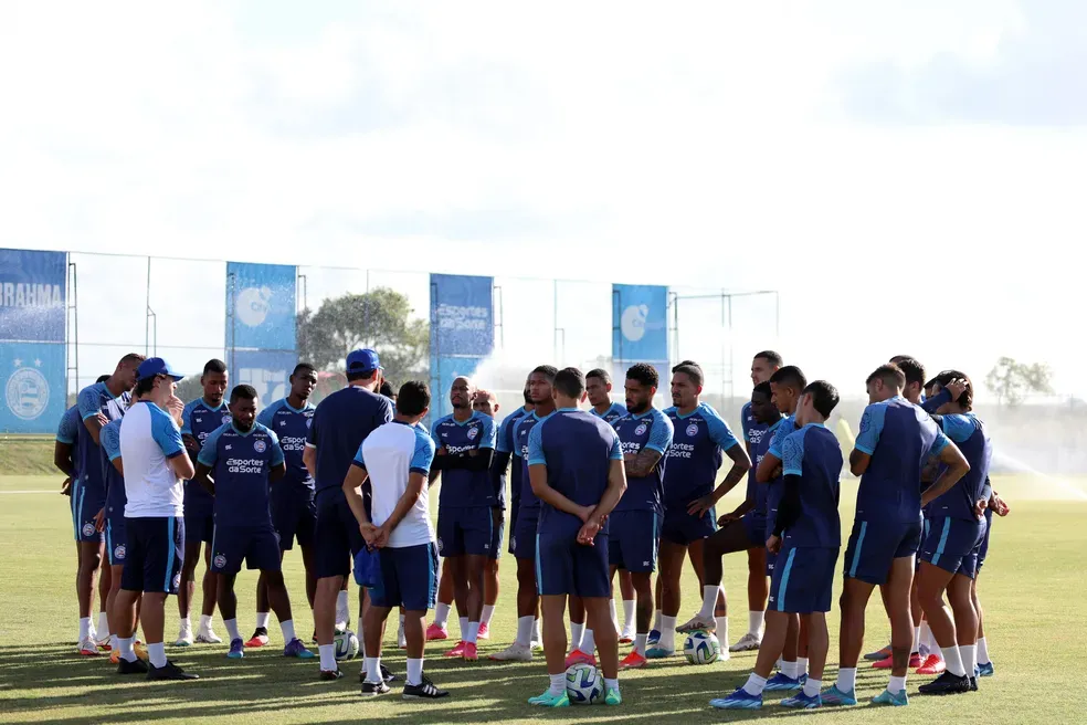 Bahia treina com 4 goleiros na reapresentação