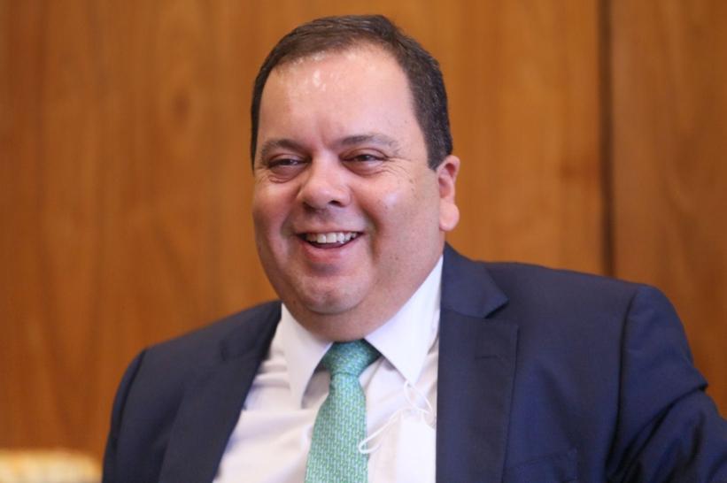 Campo Formoso, cidade de líder do centrão tem caixas-d'água estocadas e distribuídas a conta-gotas