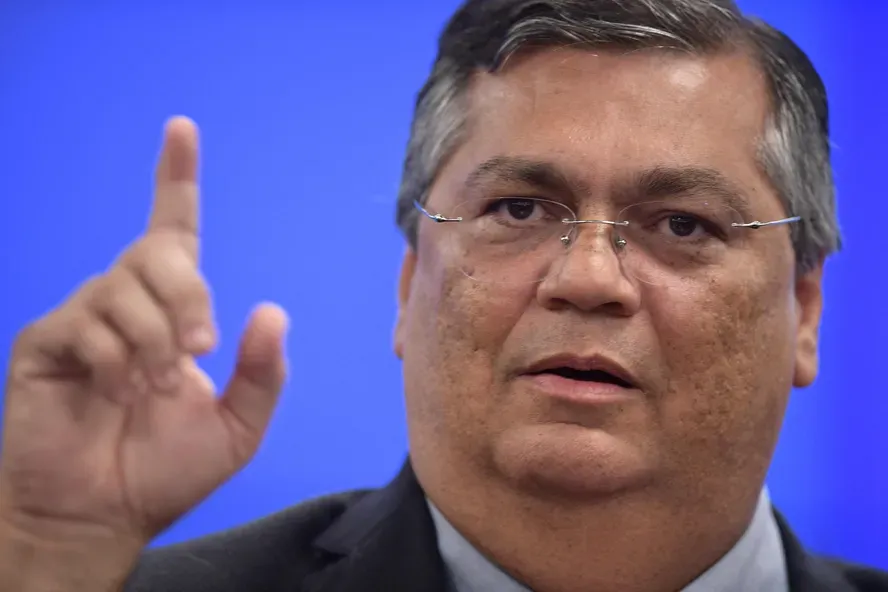 Flávio Dino aponta “hipótese” política de assassinato