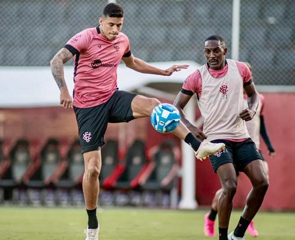 Vitória faz treino tático e de finalizações para enfrentar o Sampaio Corrêa