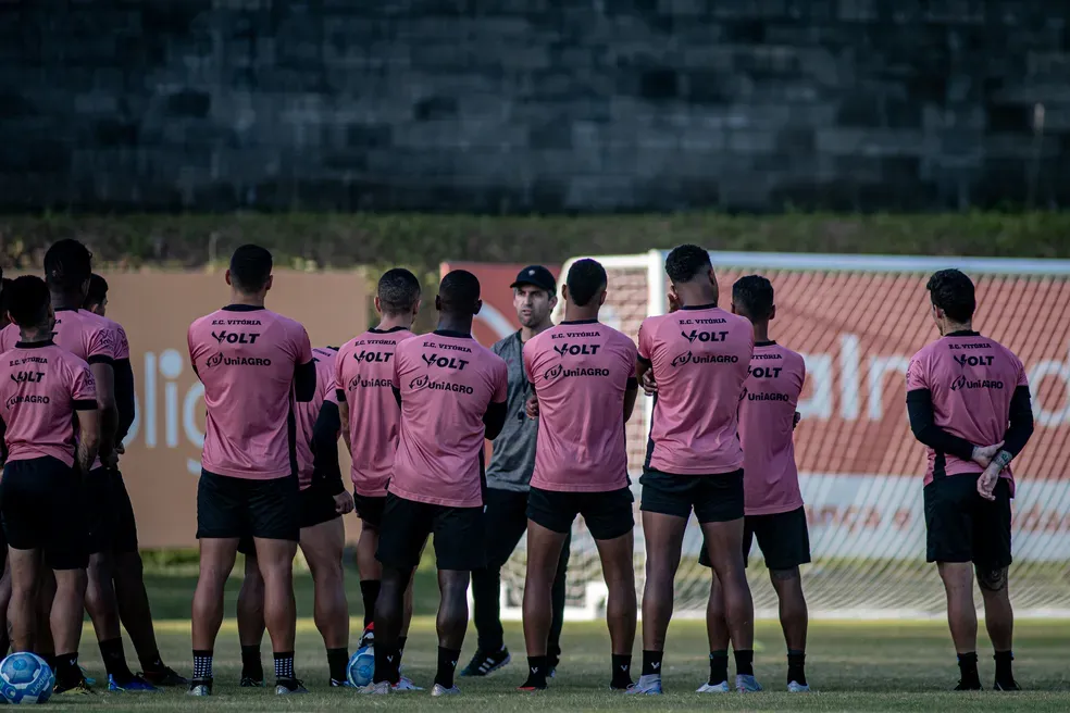 Vitória treina parte técnica e finalizações para partida contra o Juventude