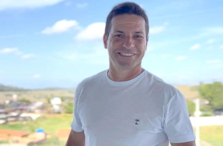 Ari Bahia atual Prefeito anuncia chapas com pré-candidatos a prefeito e vice em Varzedo