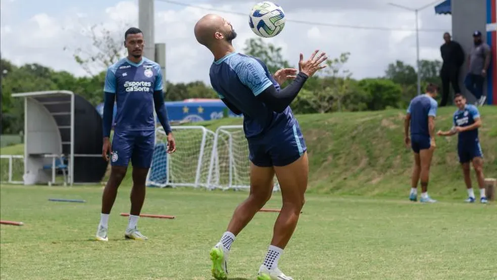Bahia treina para enfrentar o Corinthians em Itaquera