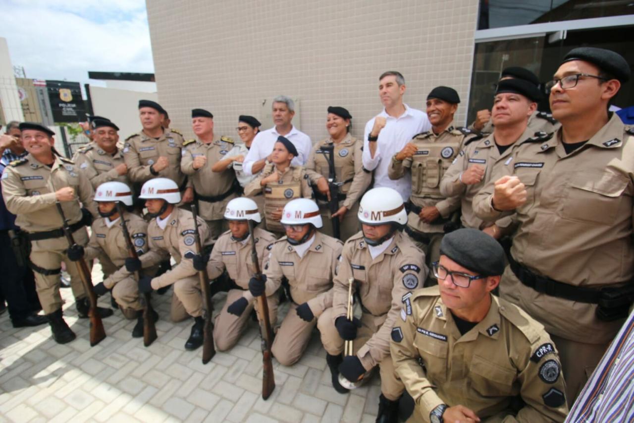 Novas unidades da PM e da PC foram entregues em Mutuípe.