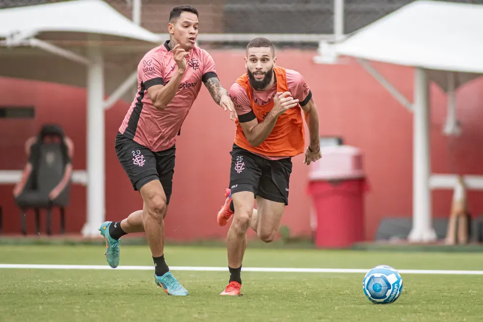 Vitória treina e perde jogador importante para próxima partida contra o Novorizontino em SP