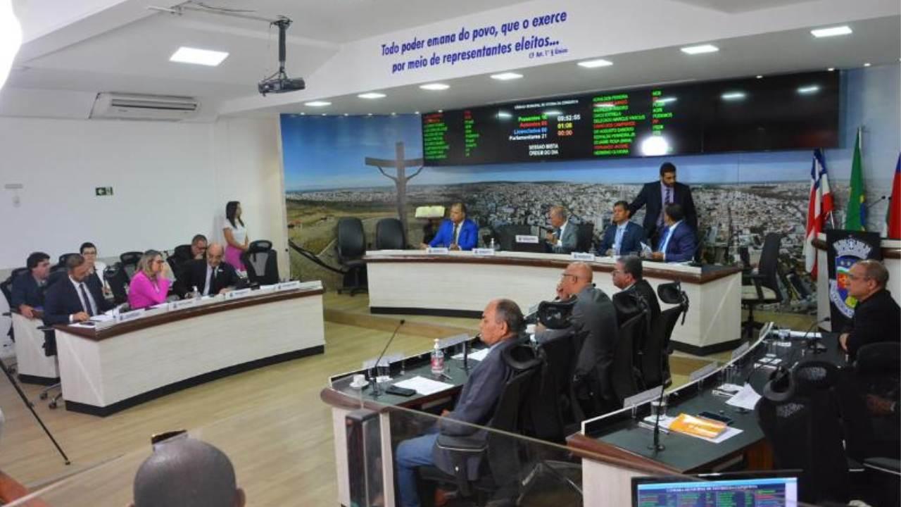 Câmara Municipal de Vitória da Conquista aprovou, por unanimidade, o aumento salarial em 55%.