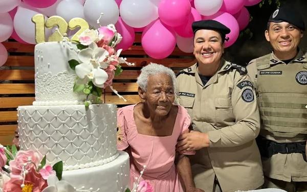 Dana Lovéa, realizou o sonho de comemorar seu aniversário de 122 anos com uma festa em Vitória da Conquista, Bahia.