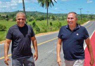 Mata de São João: João Gualberto renuncia e vice assume a prefeitura.