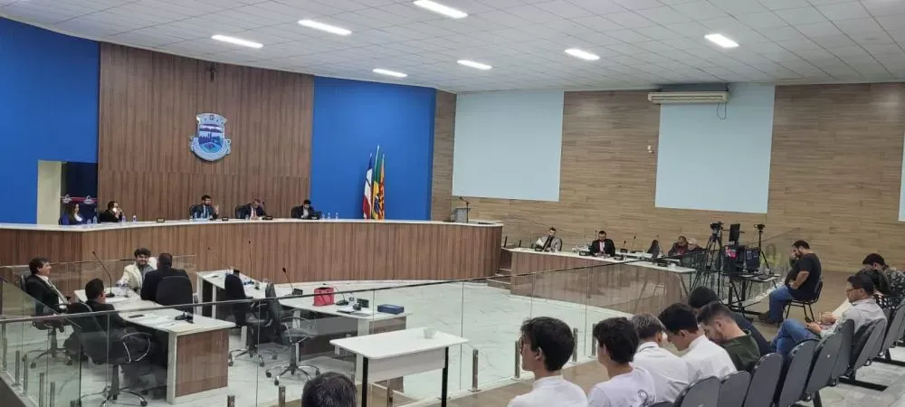 Vereadores pedem transparência e projeto para asfaltar Curralinho sai de pauta