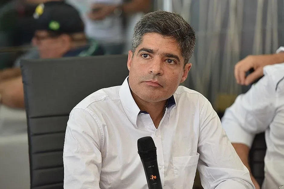 ACM Neto diz que ponte Salvador-Itaparica virou novela.