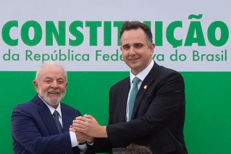 Após vetar trechos do Orçamento, Lula terá de negociar com o Congresso