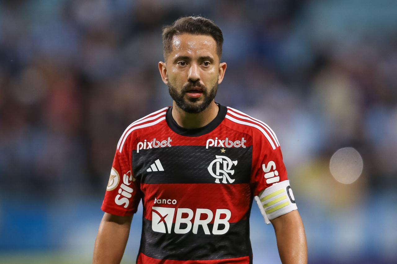 Bahia acerta com Everton Ribeiro ex Flamengo por 2 anos