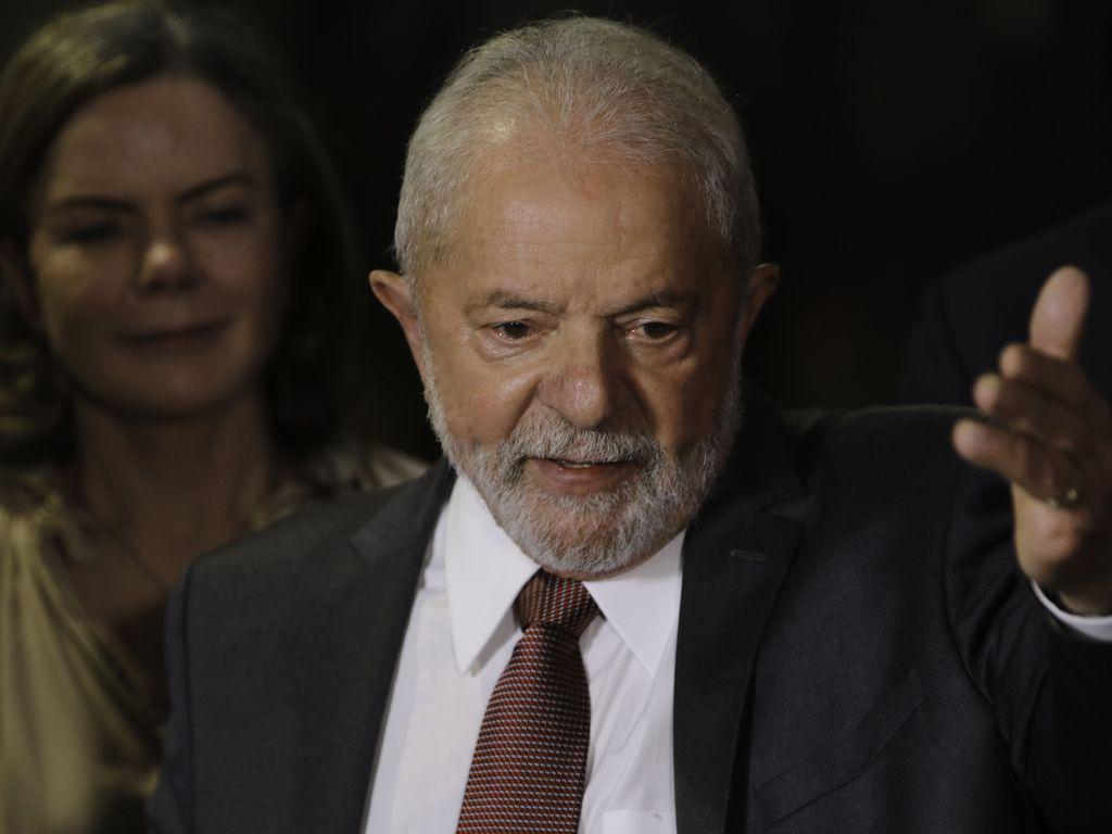 Lula estreia maratona de viagens e diz que ‘elite brasileira nunca teve intenção de educar povo’