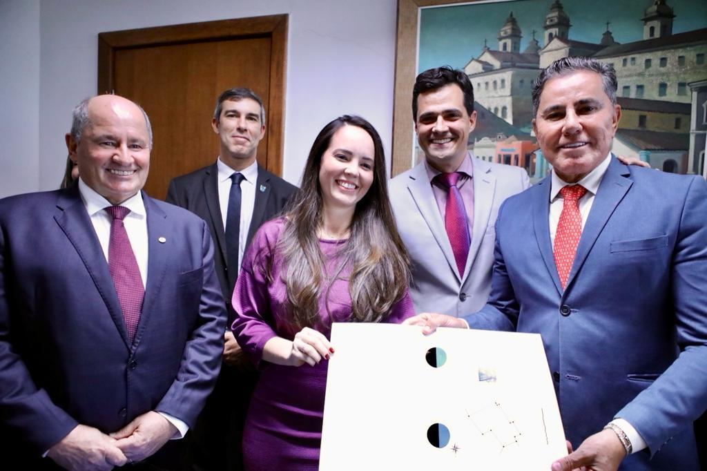 Bahia firma acordo inédito para georreferenciar escolas e delegacias estaduais e regularizar registro de imóveis
