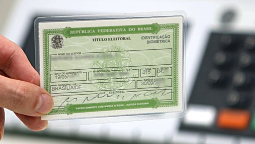 Eleitores têm até o dia 8 de maio para regularizar a situação ou transferir o domicílio eleitoral.