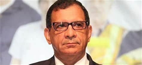 EM ILHÉUS, JABES DEU CARTÃO “VERMELHO” PARA MARÃO E AMARELO PARA BEBETO