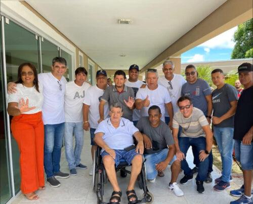 Em reunião, o ex-prefeito de Itajuípe, Marcone Amaral (PSD), anuncia que irá lançar candidato a prefeito.