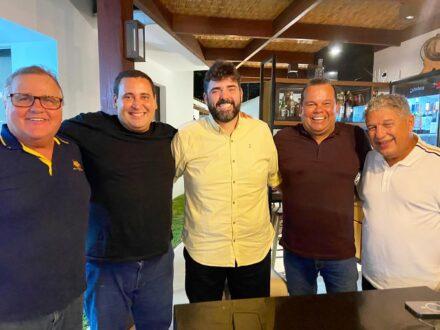 JANTAR COM CARNE DE SOL E MUITA POLÍTICA