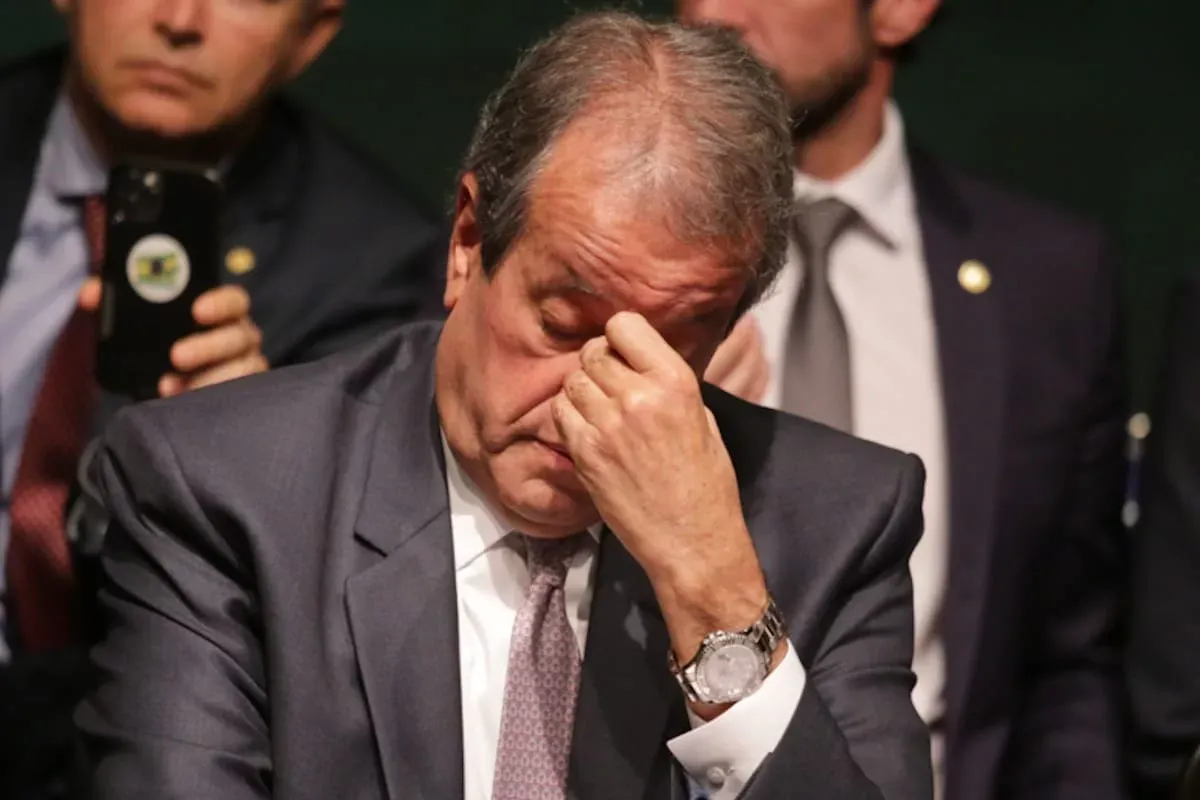 Operação contra Bolsonaro e Valdemar reforça tensão sobre oposição