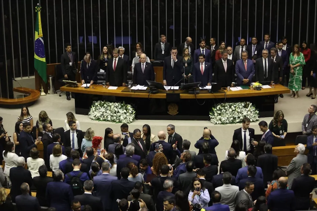 Os recados do Congresso para Lula na abertura do ano legislativo