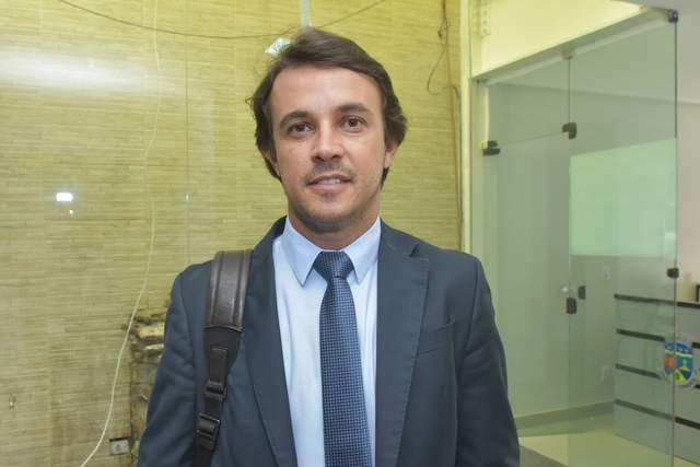 Presidente do Partido Liberal, Flávio Carvalho, não descarta uma aliança com a prefeita Ana Sheila Lemos.