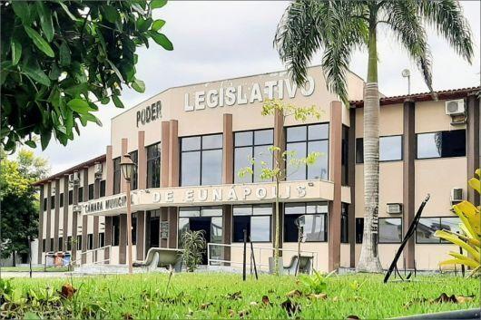 TJ-BA suspende atos da comissão que apura denúncias contra a Prefeita de Eunápolis, Cordélia Torres.