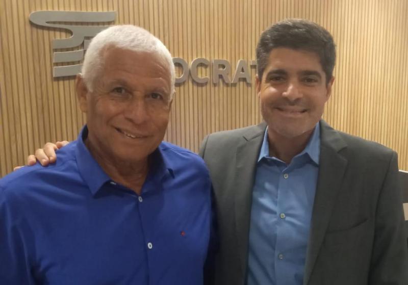 Capitão Azevedo mantém firmeza na candidatura após encontro com ACM Neto