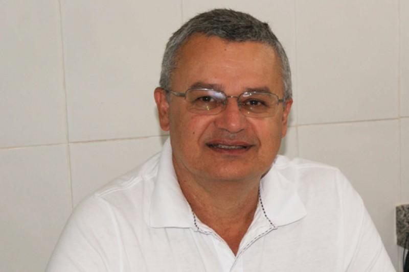 Dr. Adalto anuncia pré-candidatura a Prefeito e critica atual gestão