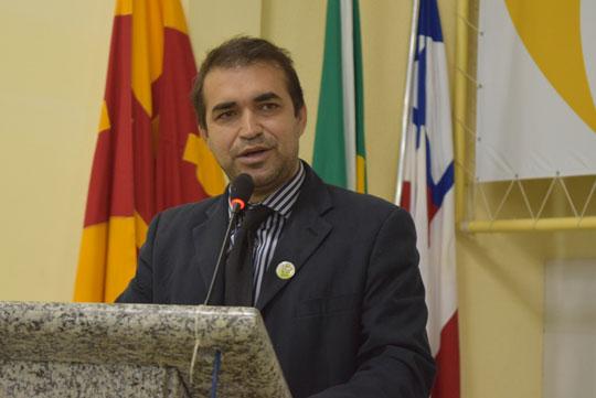 Ex-presidente da Câmara, Alessandro Lôbo, lidera novo comando do PSB em Brumado.