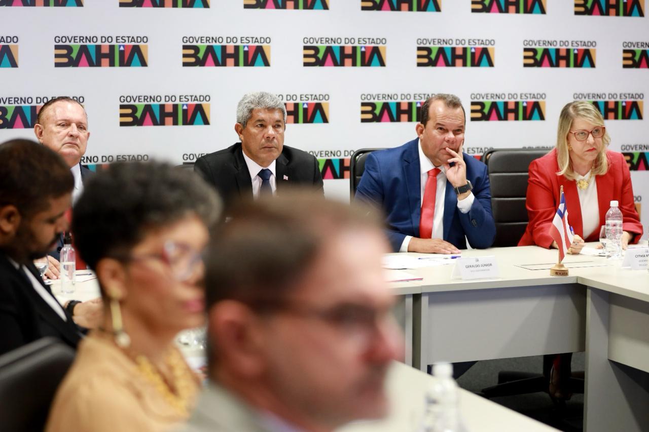 Governador apresenta programa, Bahia Pela Paz (BPP), durante a primeira reunião do Sistema de Defesa Social, realizada nesta terça-feira (5).