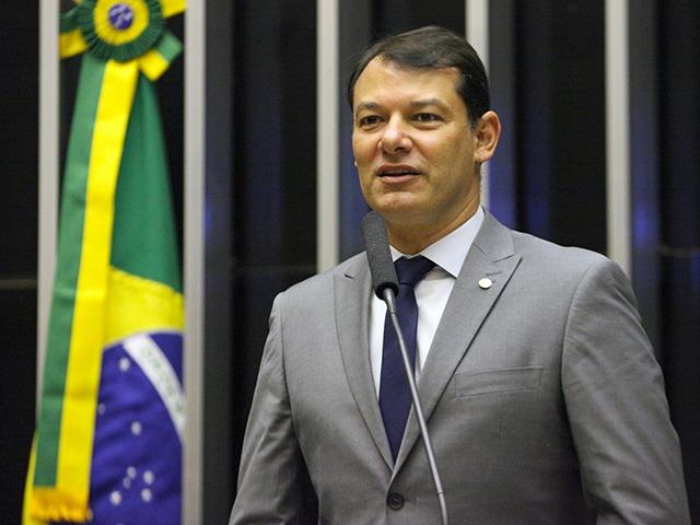 Roberto Duarte apresenta Projeto de Lei para responsabilizar autoridades municipais