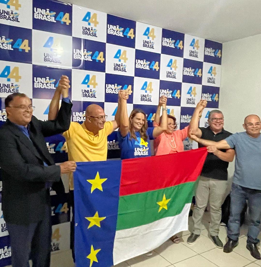 União Brasil festeja a filiação de quatro vereadores em Vitória da Conquista.