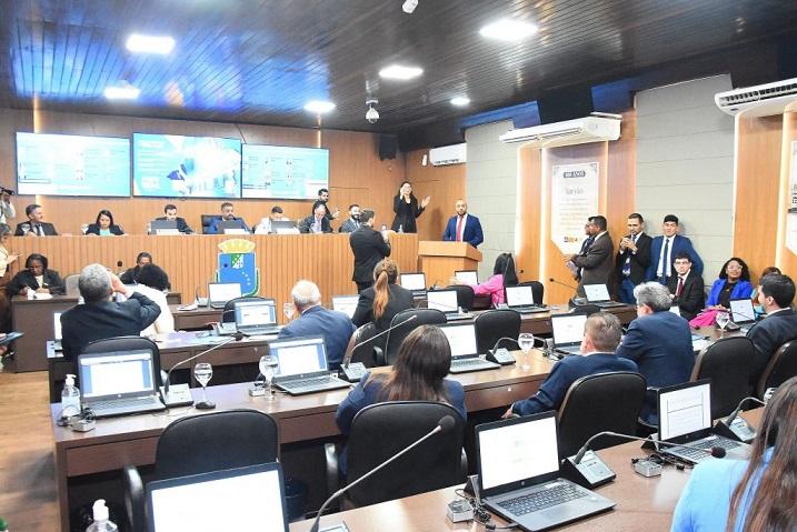 Câmara de São Luís aprova projetos voltados para beneficiar mulheres