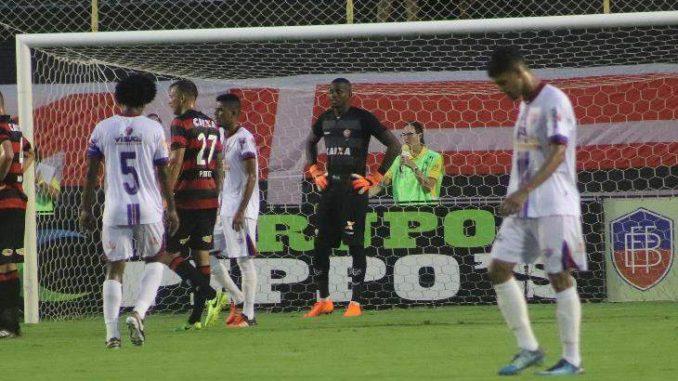 Com Léo Condé, Vitória já fez 27 gols nos minutos finais dos jogos; veja partidas marcantes