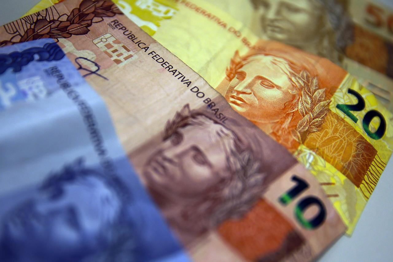 Crise fiscal: 23 estados brasileiros preveem déficits em 2024, revela estudo da Firjan.