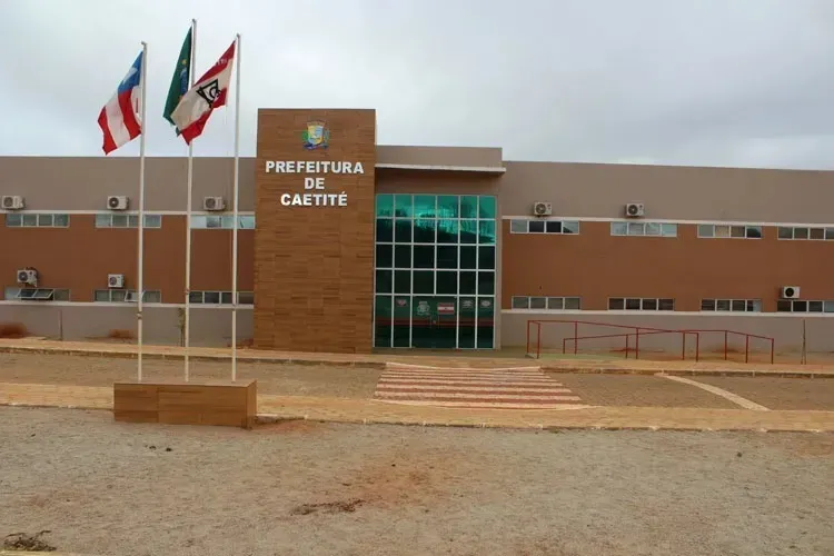 Denúncias apontam manutenção de gabinete do ódio dentro da prefeitura de Caetité.