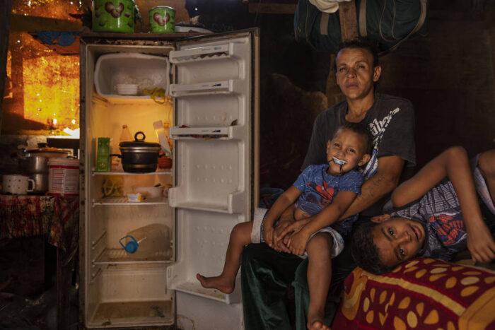 Desafios alimentares no Brasil: Um em cada quatro lares em situação de insegurança em 2023.