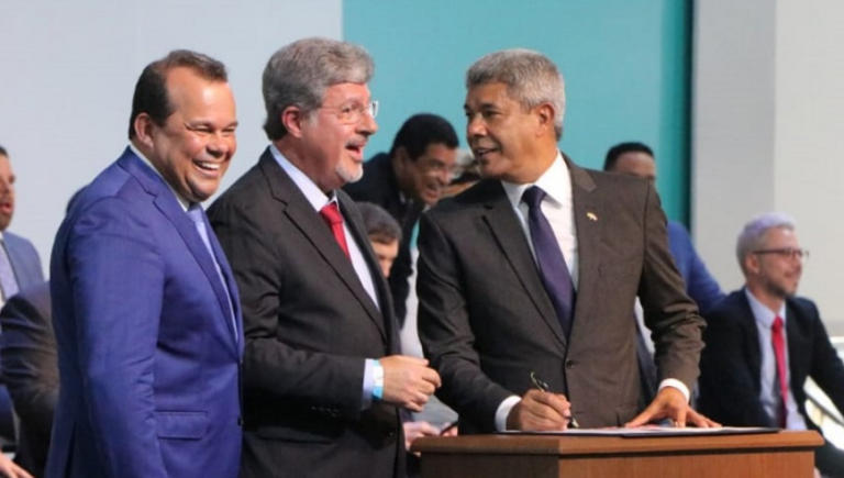 ”Insatisfação” e ”críticas ao governo” teriam motivado pedido de saída do secretário da Seap.