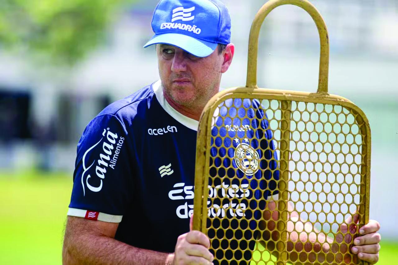 Metade dos gols sofridos pelo Bahia de Rogério Ceni em 2024 saiu depois dos 70 minutos