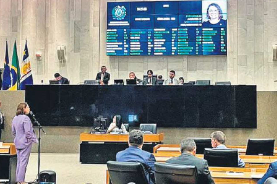 Na Alepe, clima de tensão entre base e oposição.