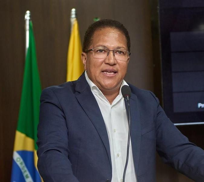 Prefeito Augusto Castro planeja ajustes no governo para ampliar alianças políticas