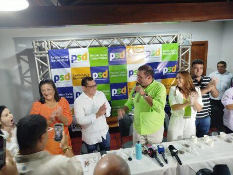 Prefeito Marão anuncia advogado Bento Lima como pré-candidato à prefeitura de Ilhéus.